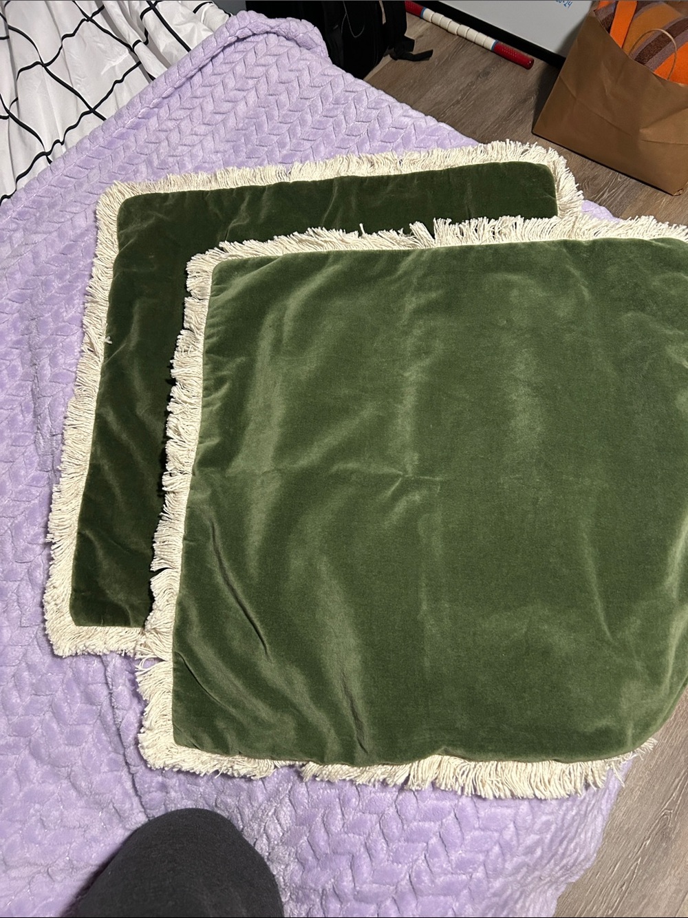 Green pillowcases
